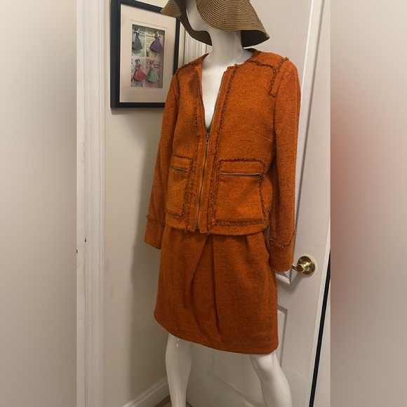 JONES NEW YORK two pice ,skirt and jacket . Gorgeous color and design - Picture 1 of 16